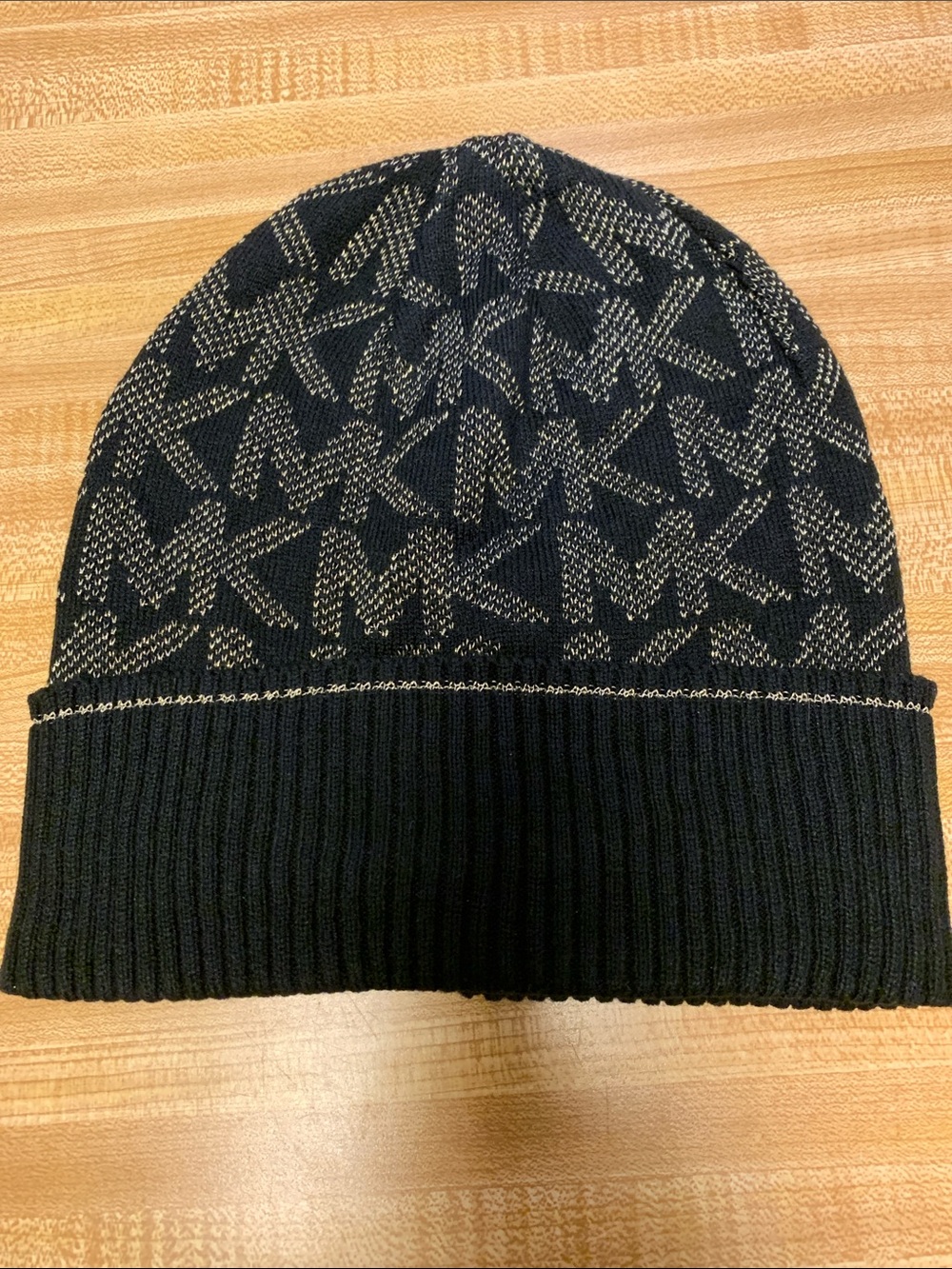 NWOT MICHAEL Michael Kors Black and Gold Logo Knit Beanie